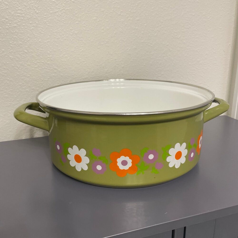 MCM Vintage Avocado Green 10” Enamel Pot